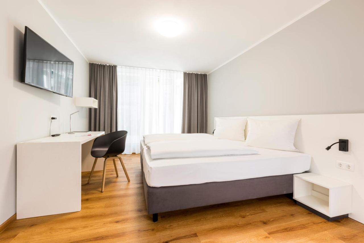 Mk Monteurzimmer Ешборн Екстериор снимка